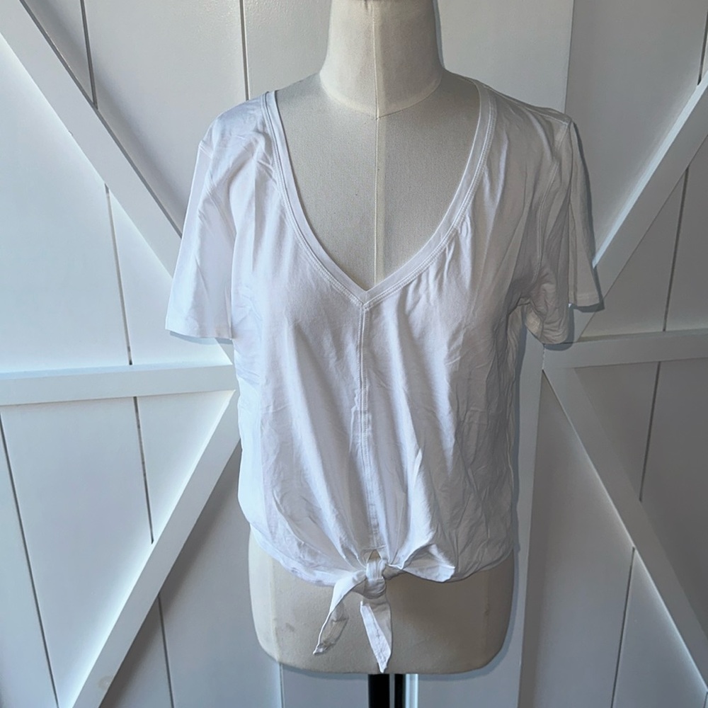 Lululemon Women's White Crop Top